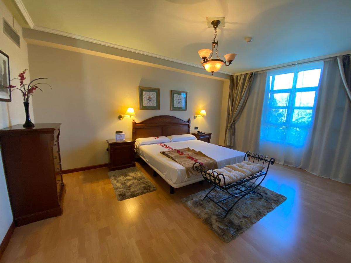 Hotel Lasa Sport Вальядолід Екстер'єр фото